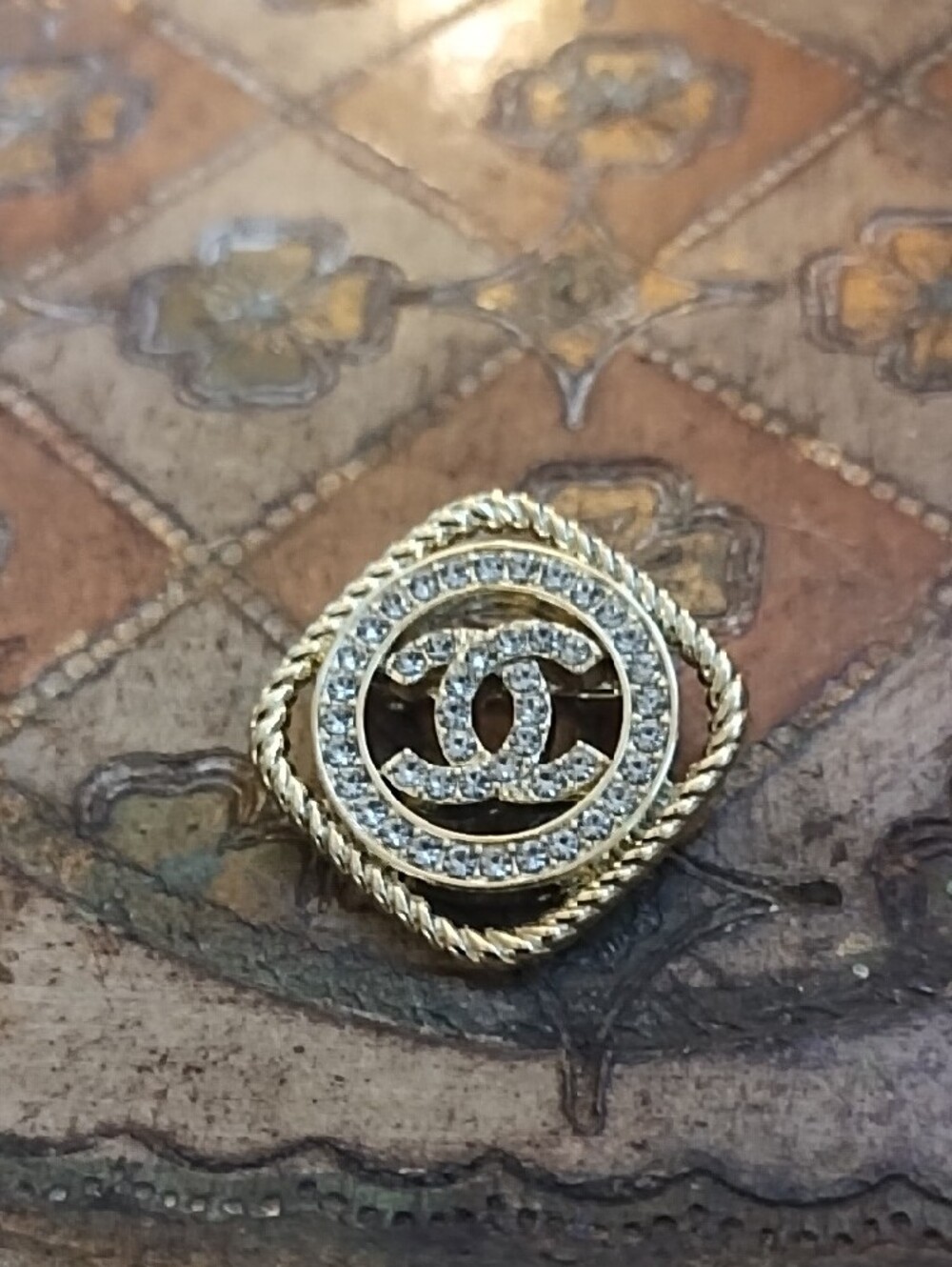 Small Gold Tone  CC Logo Square Rope-Edge Pin with Rhinestones - Picture 2 of 2